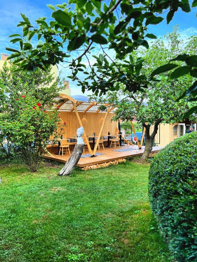 Friends Family Hotel Lozenec Kültér fotó